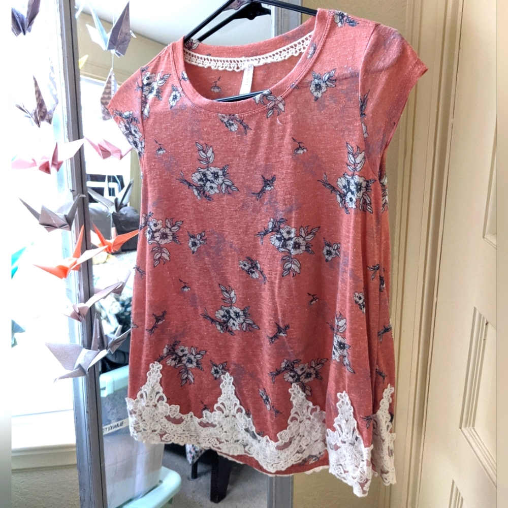 Dusty Rose 🪷 Mauve Berry floral lace top